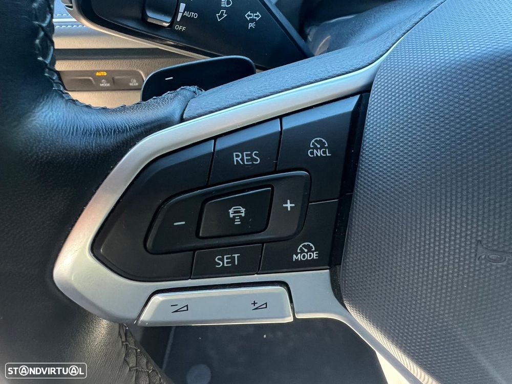VW Passat Variant 2.0 TDi Business DSG - 18