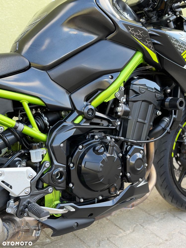 Kawasaki Z 900 - 16