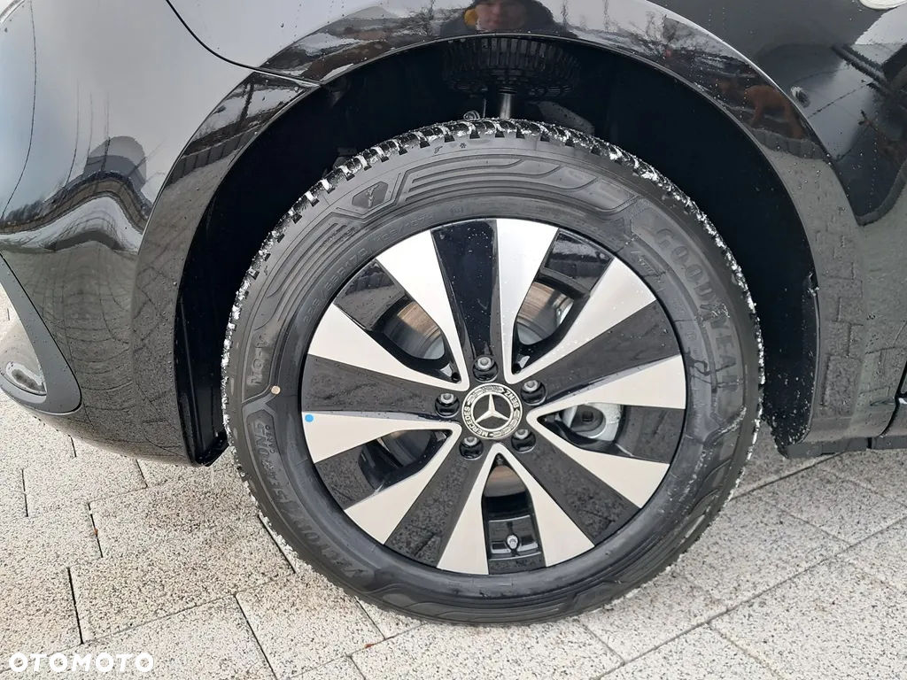 Mercedes-Benz Vito pod karawan - 15