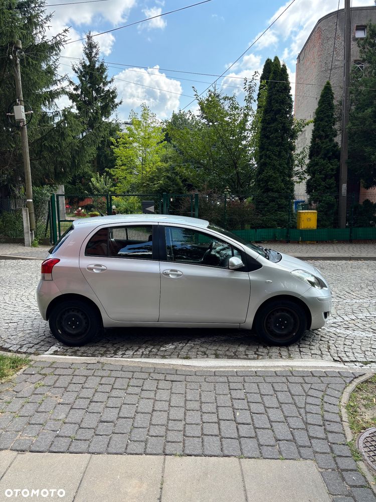 Toyota Yaris 1.33 Sol - 4