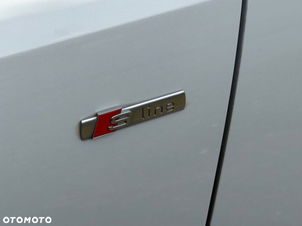 Audi A4 Avant 40 TFSI S tronic S line - 19