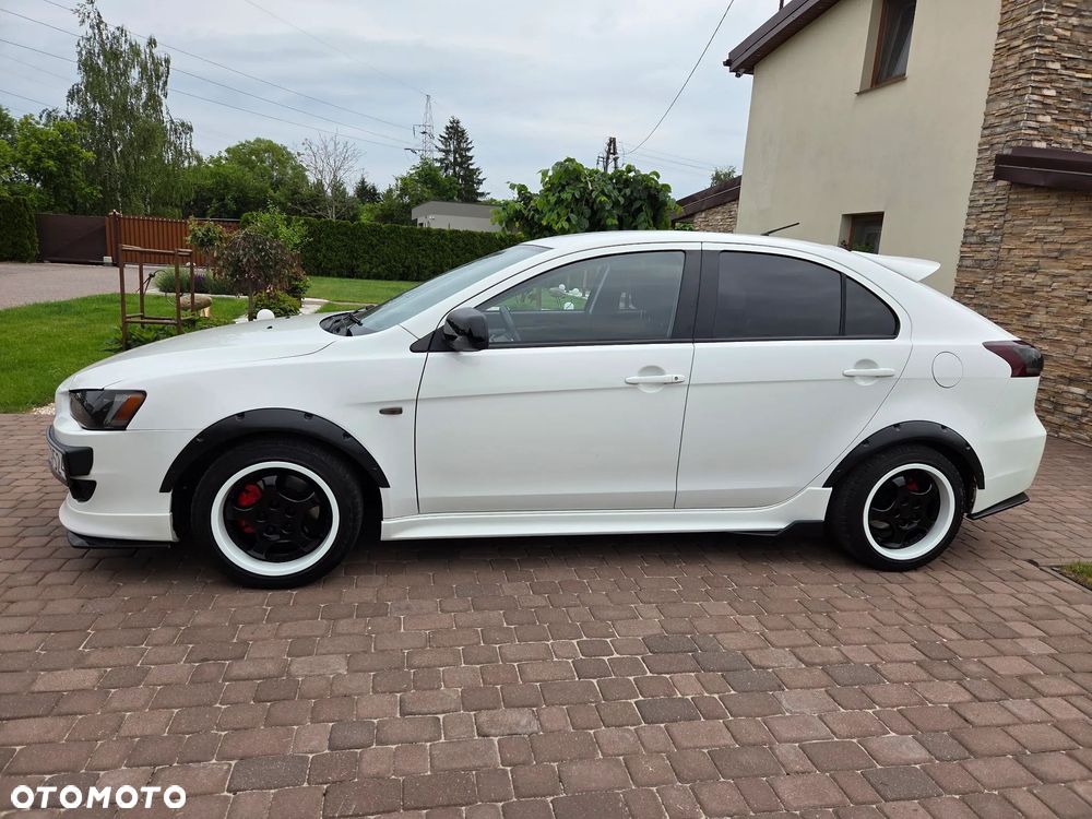 Mitsubishi Lancer - 2