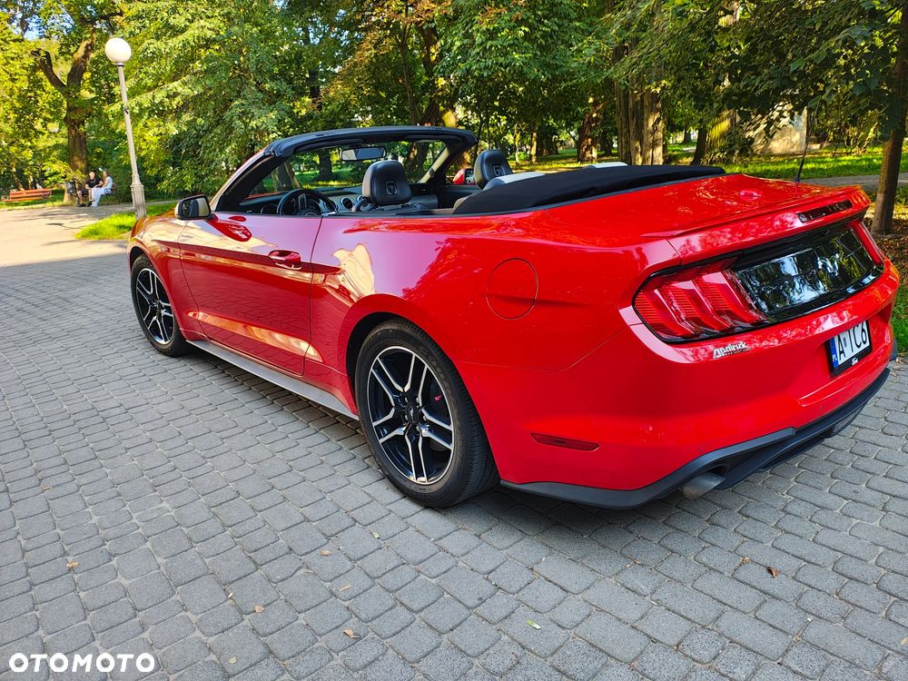 Ford Mustang - 7