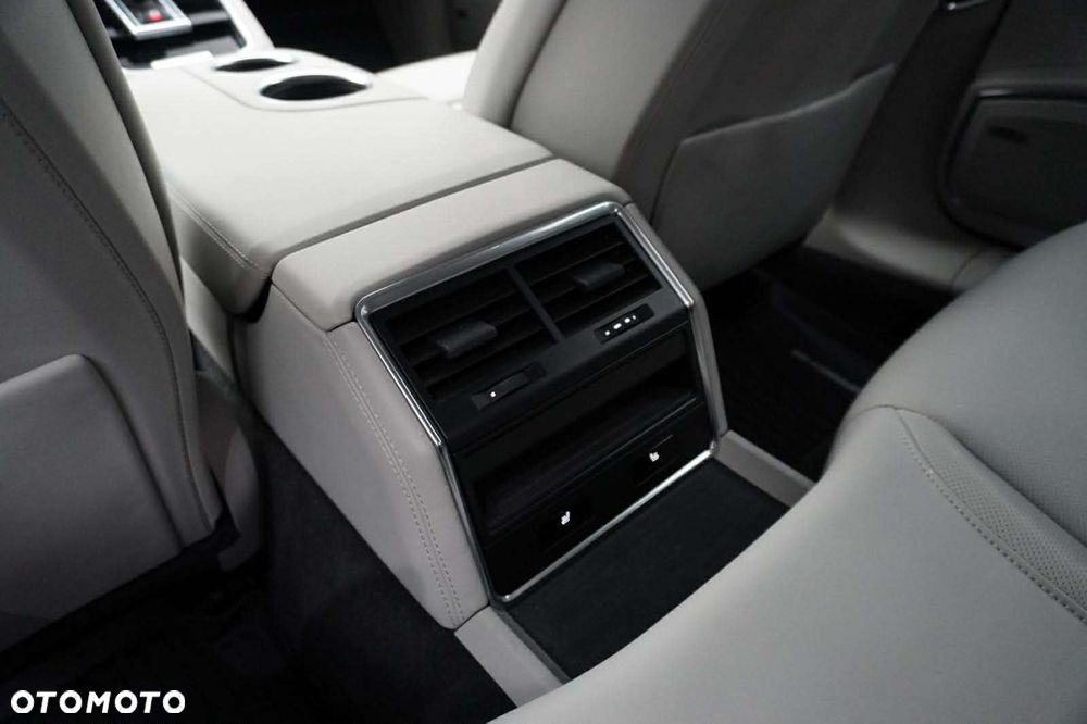 Porsche Panamera 4S E-Hybrid - 32