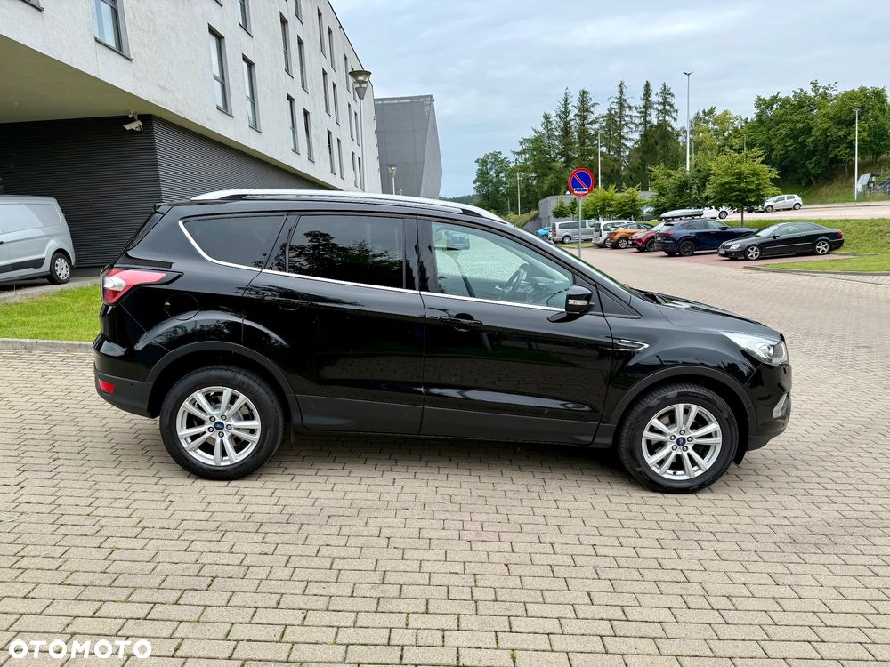 Ford Kuga 1.5 EcoBoost 2x4 Titanium - 4