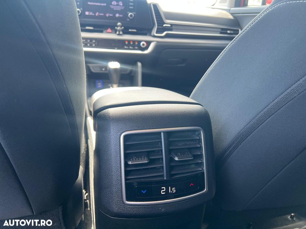 Kia Sportage 1.6 T-GDI 6MT 4x2 Urban - 14