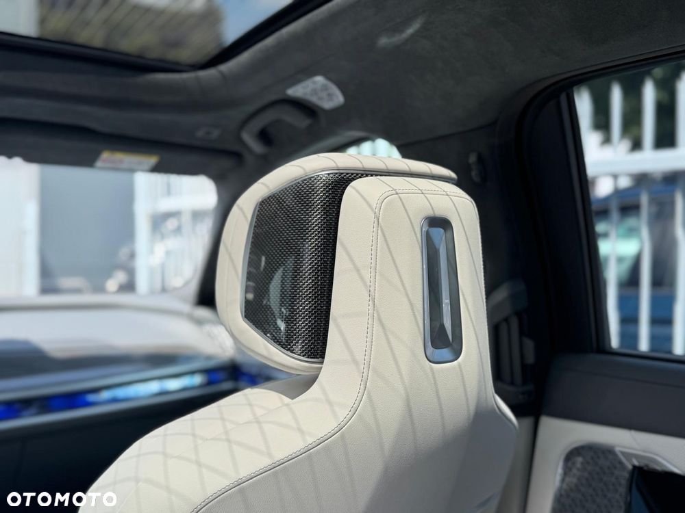 BMW Seria 7 M760e xDrive - 28