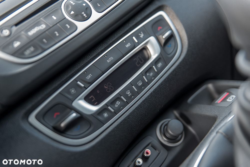 Renault Scenic - 28