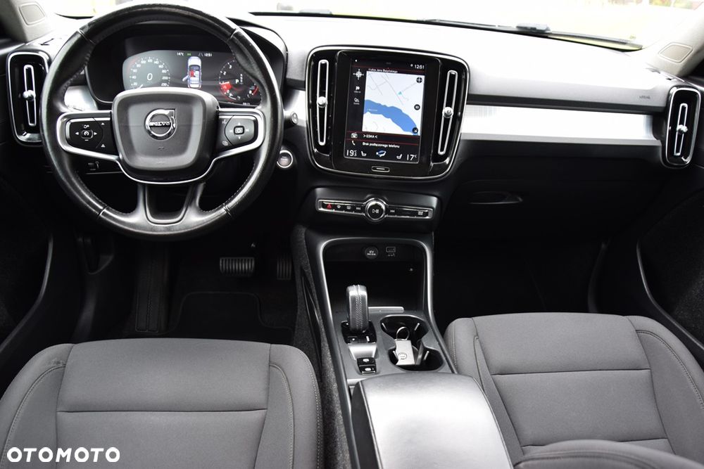 Volvo XC 40 T3 Geartronic Momentum Pro - 13