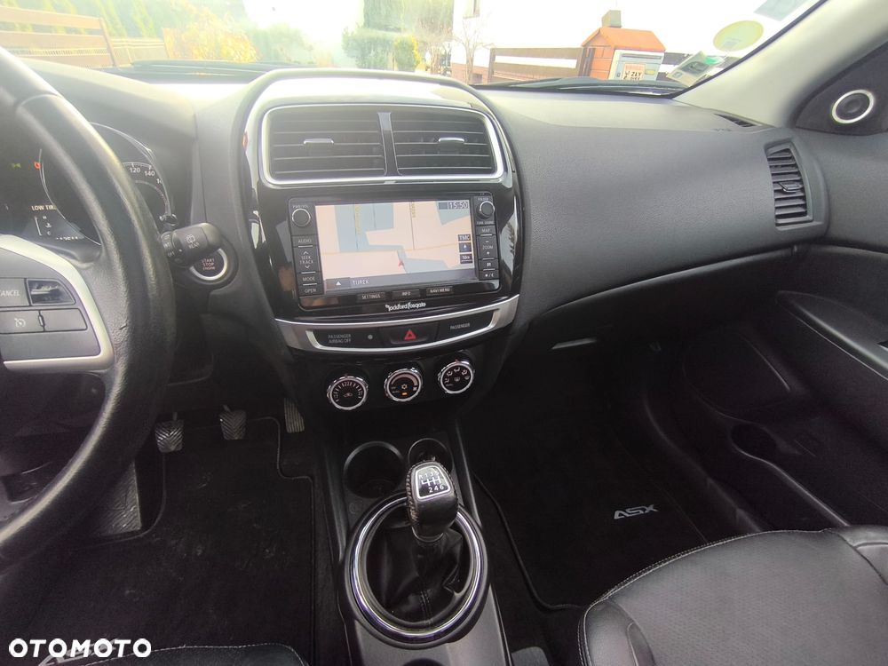 Mitsubishi ASX - 10