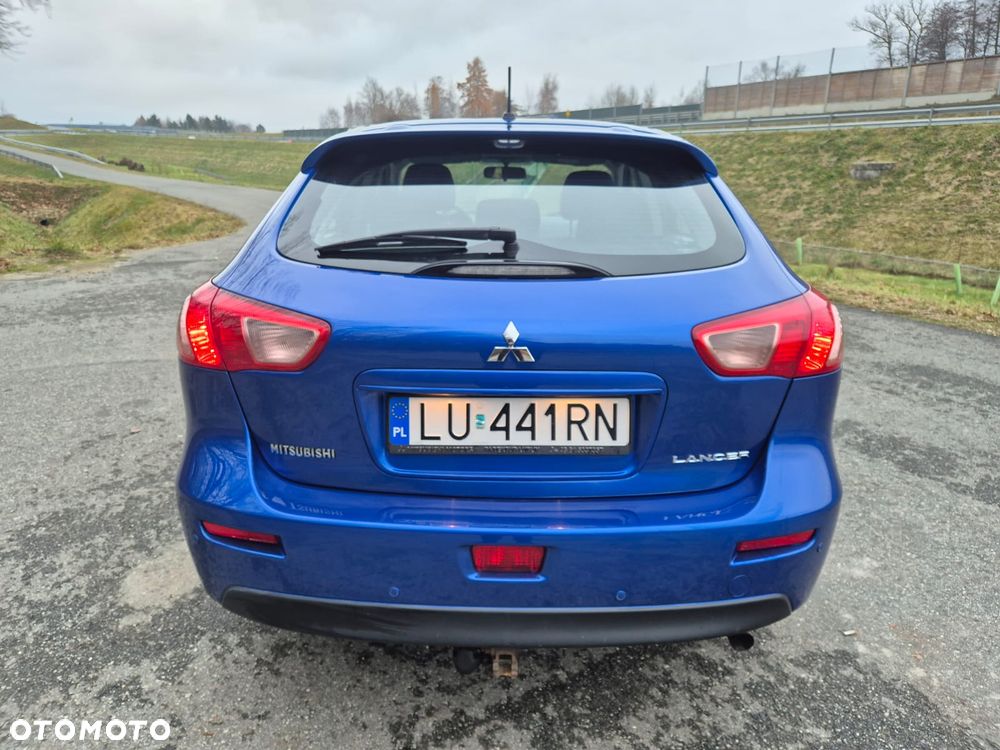 Mitsubishi Lancer 1.6 Invite - 7