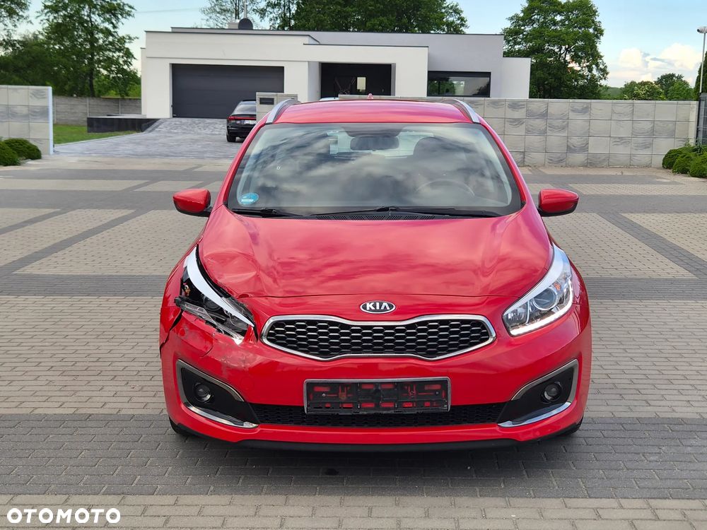 Kia Ceed 1.6 GDI Dream Team Edition - 2