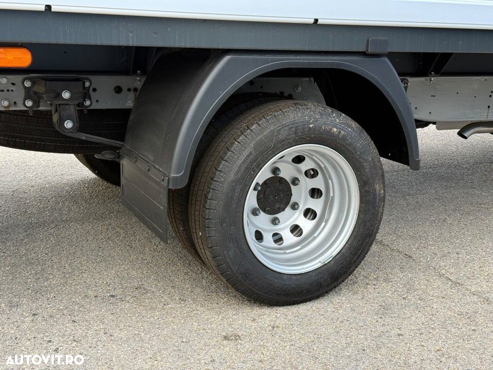 Ford Transit - 12