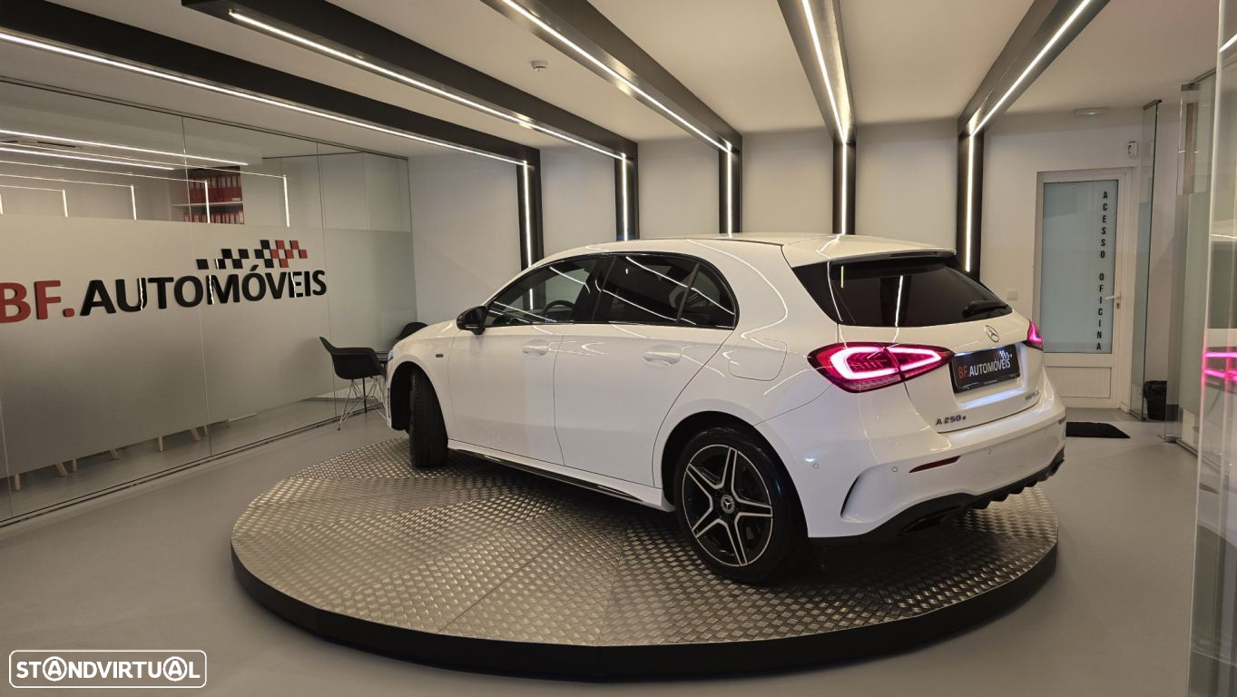 Mercedes-Benz A 250 e AMG Line - 15