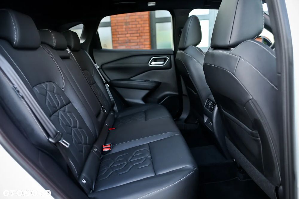Nissan Qashqai 1.3 DIG-T Tekna DCT - 31