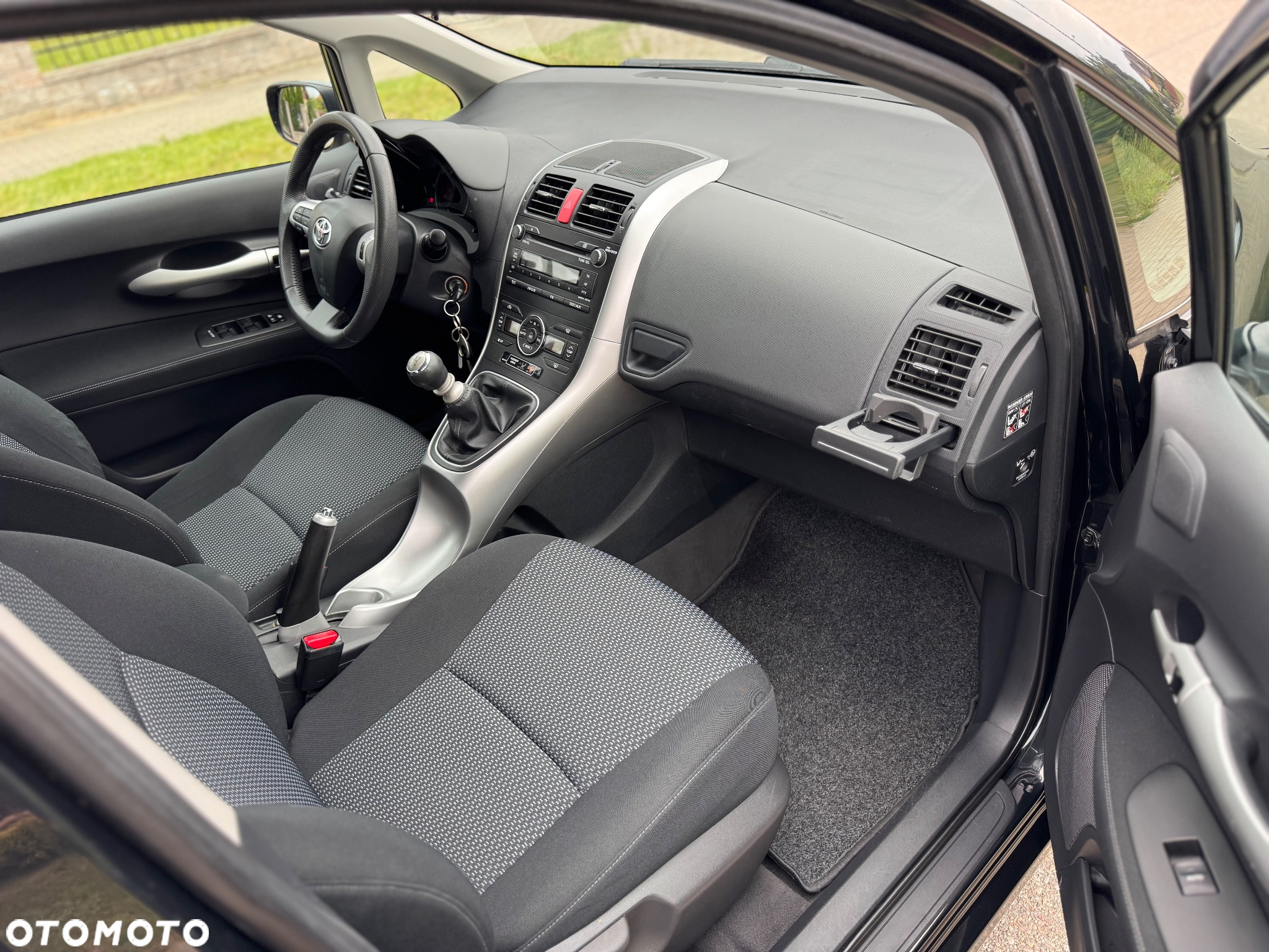 Toyota Auris 1.33 VVT-i Terra Start - 32