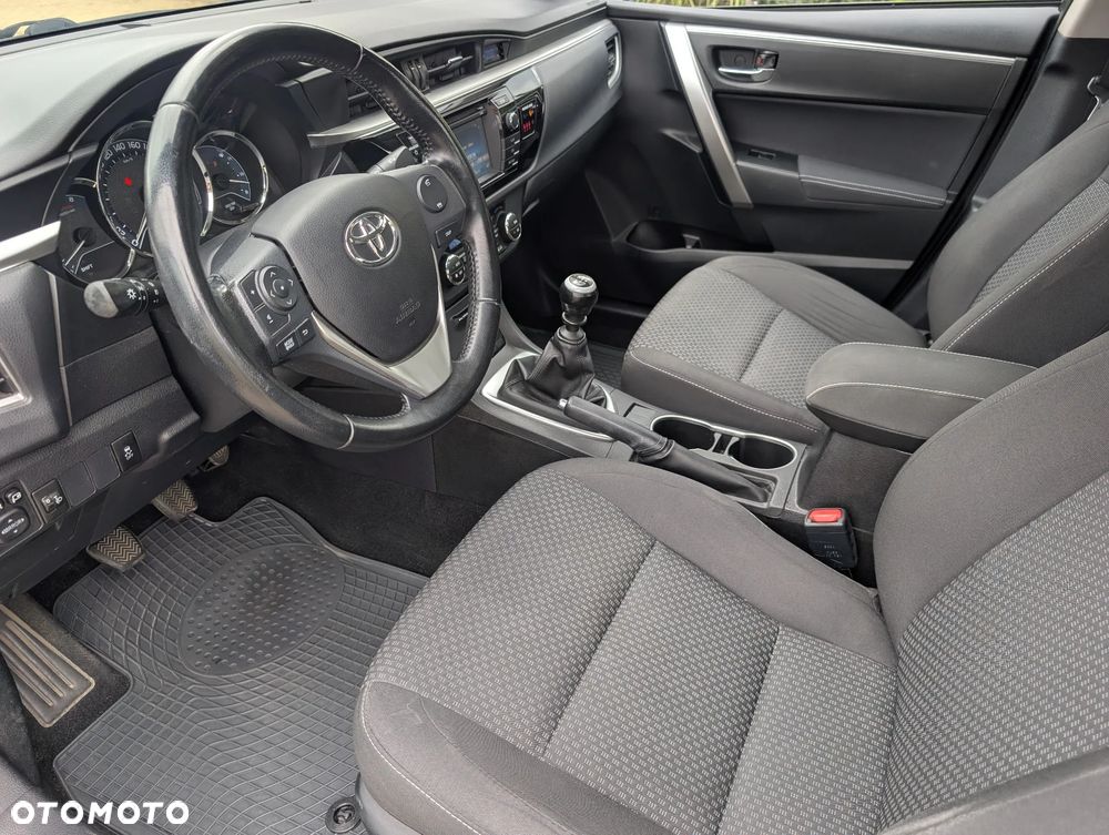 Toyota Corolla 1.6 Comfort - 17