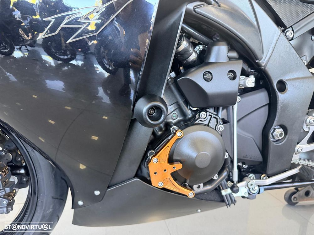 Yamaha YZF R1 - 5