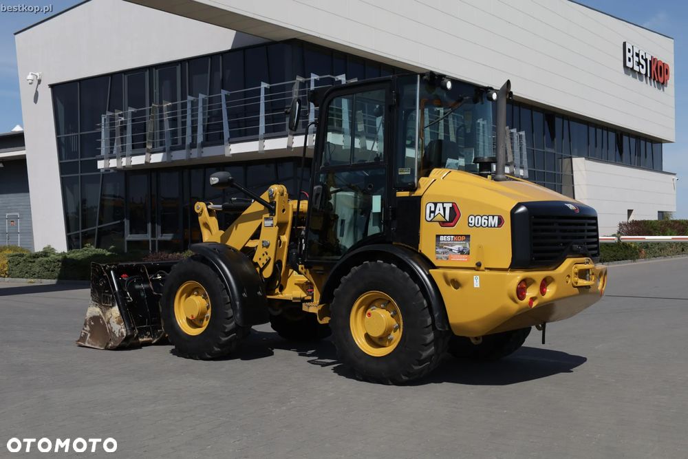 Caterpillar CAT 906M - 6