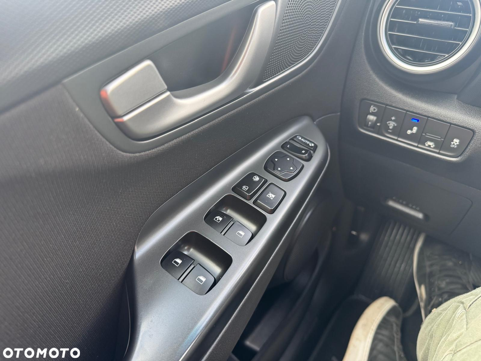 Hyundai Kona - 13