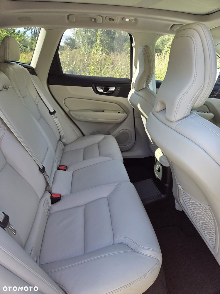 Volvo XC 60 - 21