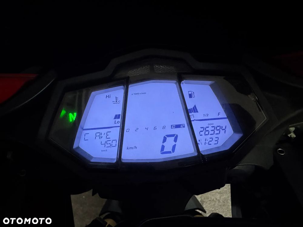 Yamaha YZF - 8