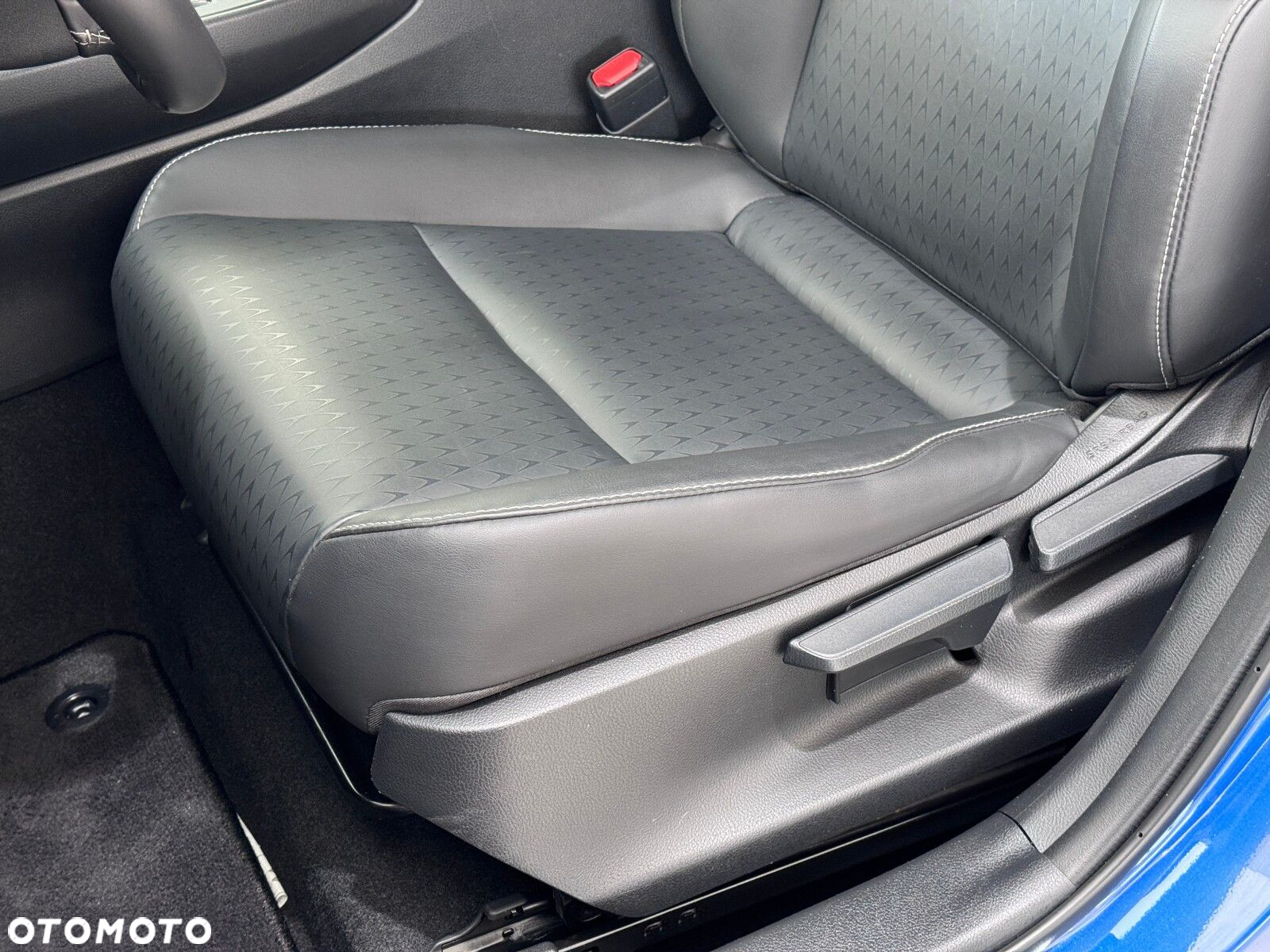 Lexus UX - 11