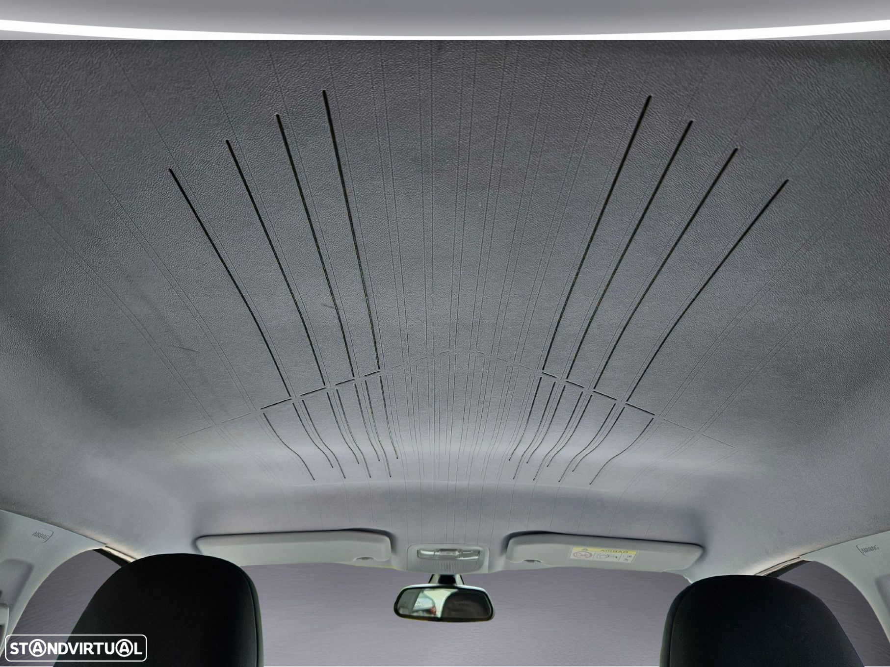 Peugeot 2008 1.6 BlueHDi Allure - 23