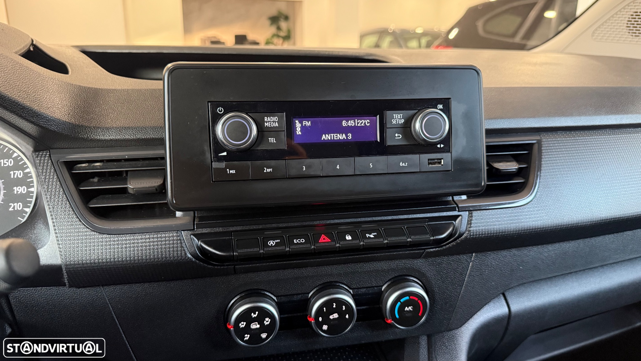 Renault KANGOO III - 16