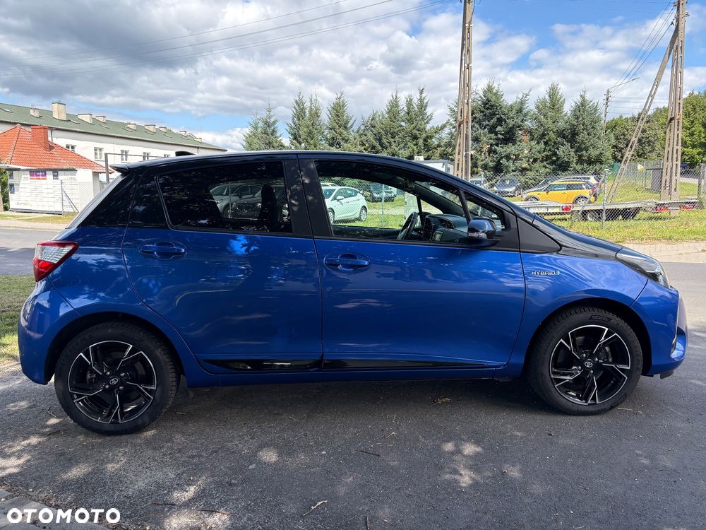 Toyota Yaris Hybrid 100 Selection Passion - 5