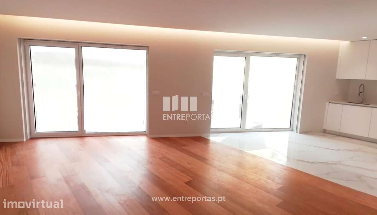 Venda de Apartamento T3 próximo do mar, no centro da Póvoa de Varzim - Grande imagem: 3/15