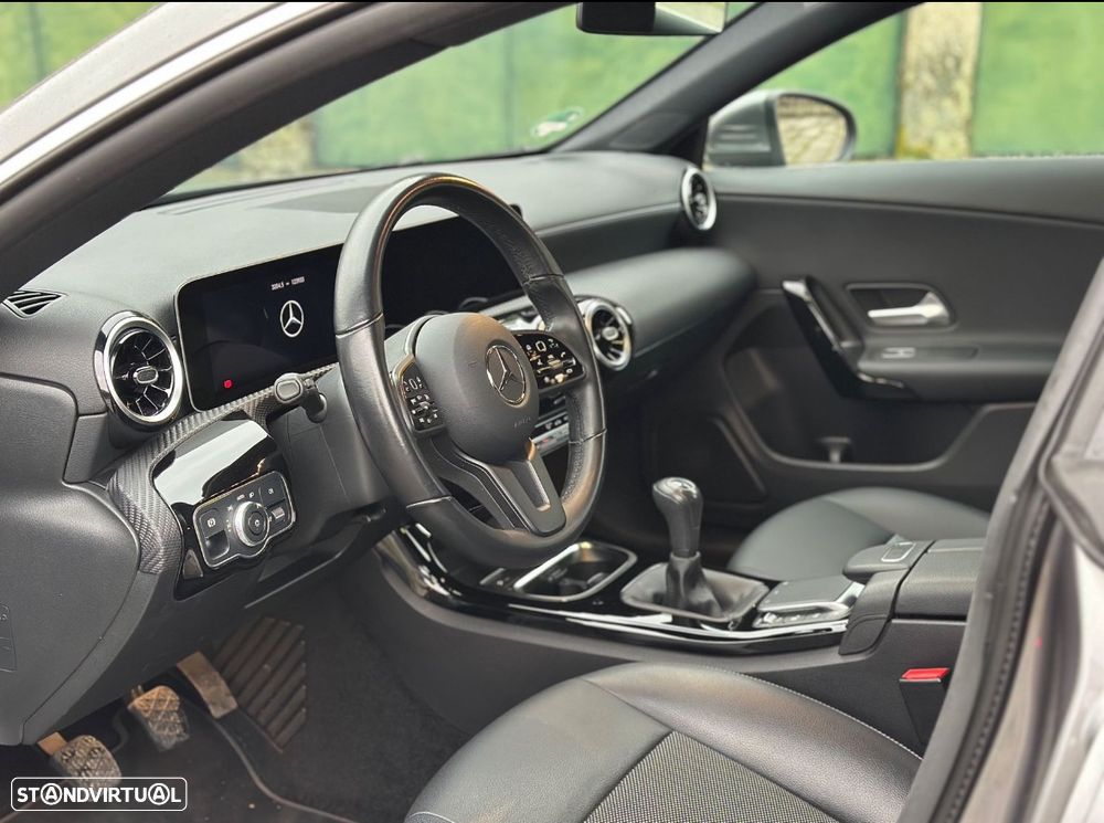 Mercedes-Benz CLA 180 d Shooting Brake - 14