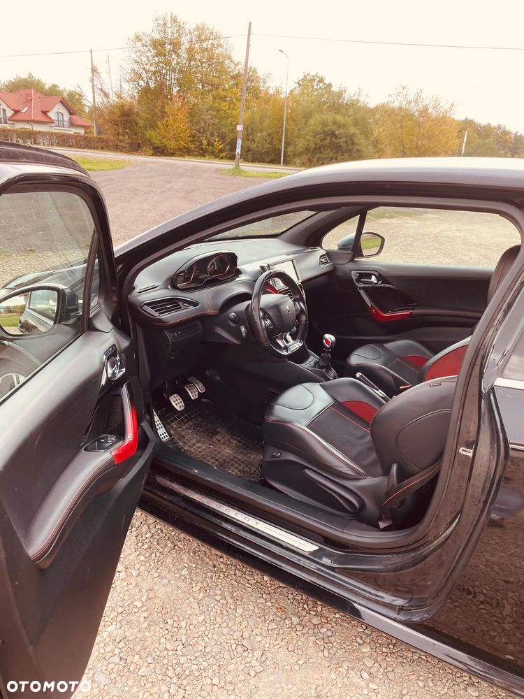 Peugeot 208 1.6 THP GTi - 8