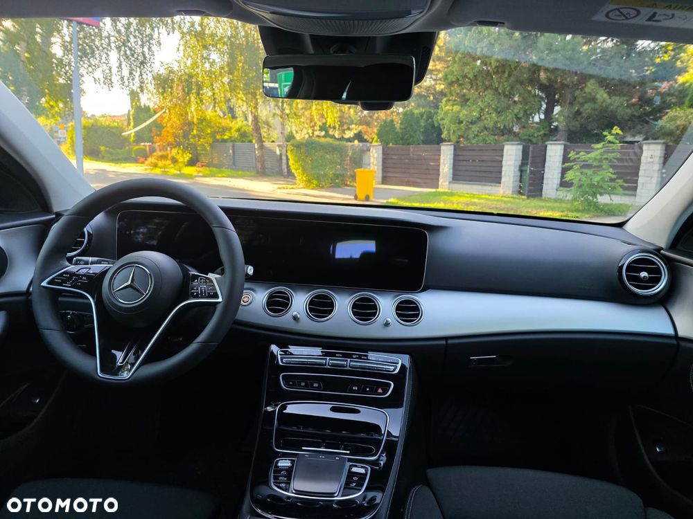 Mercedes-Benz Klasa E 250 (BlueTEC) d 9G-TRONIC - 16