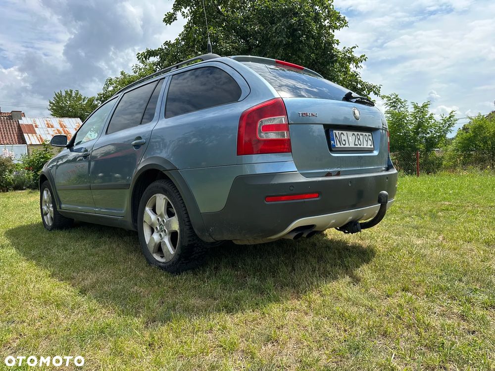 Skoda Octavia 2.0 TDI DPF 4x4 Scout - 3