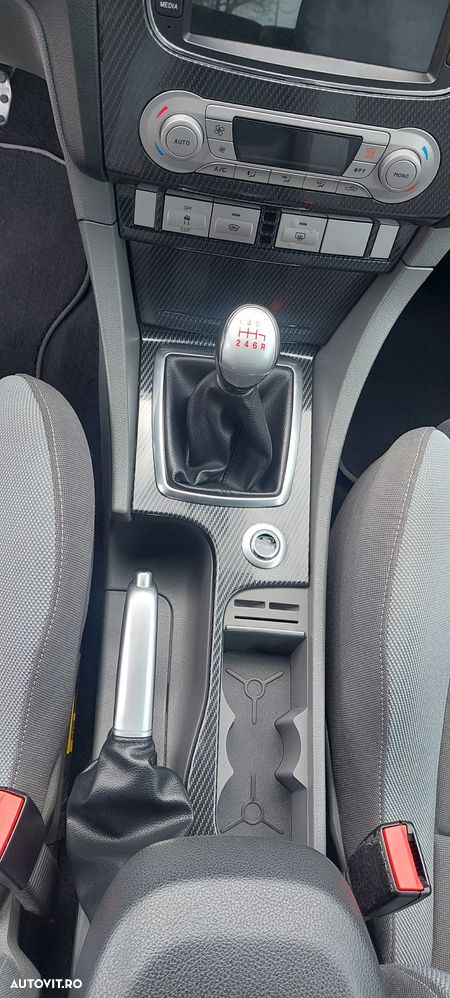 Ford Focus 2.5 ST Rally - 30
