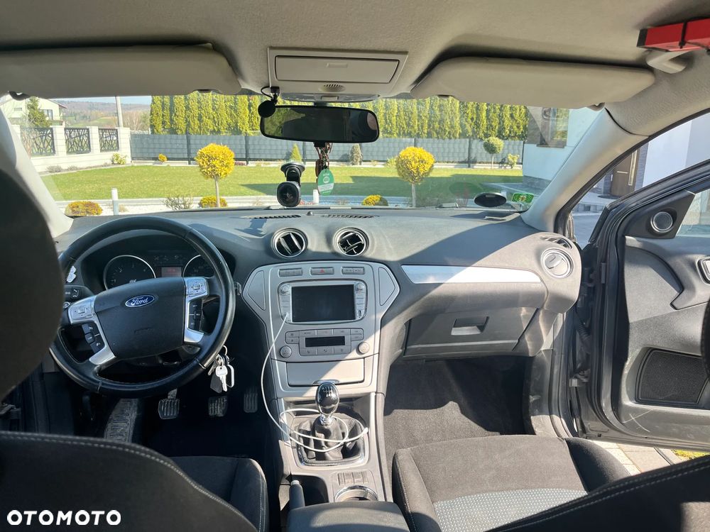 Ford Mondeo 2.0 TDCi Titanium - 14