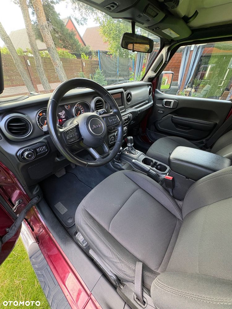 Jeep Wrangler - 9