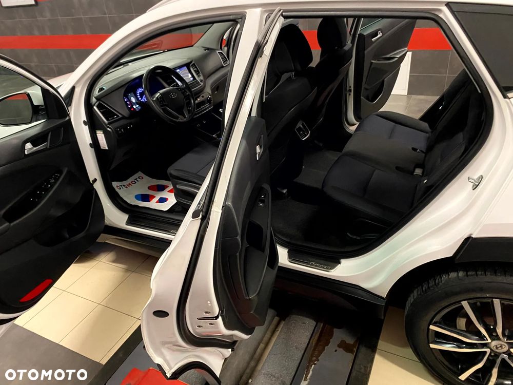 Hyundai Tucson 1.6 GDI BlueDrive Comfort 2WD - 17
