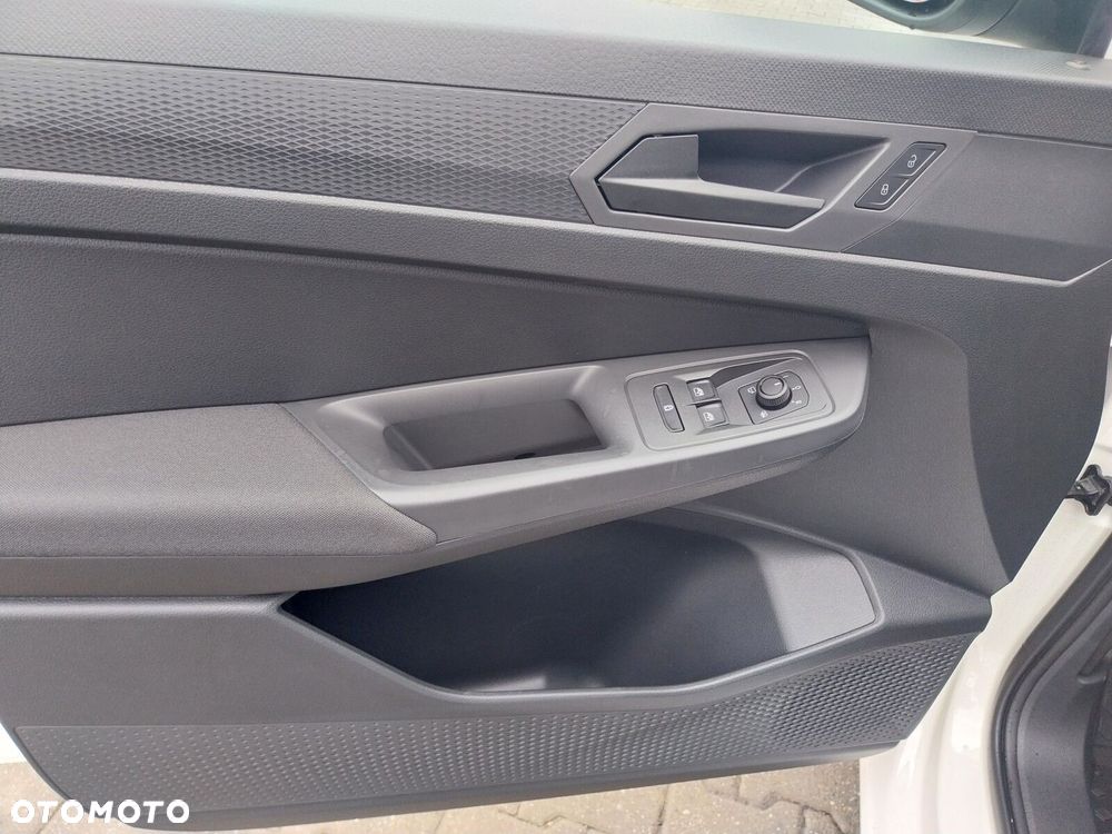 Volkswagen Caddy Caddy silnik: 2,0 l TDI EU6 SCR 75 kW skrzynia biegów: manualna 6 -biegowa rozstaw osi: 2755 mm - 13