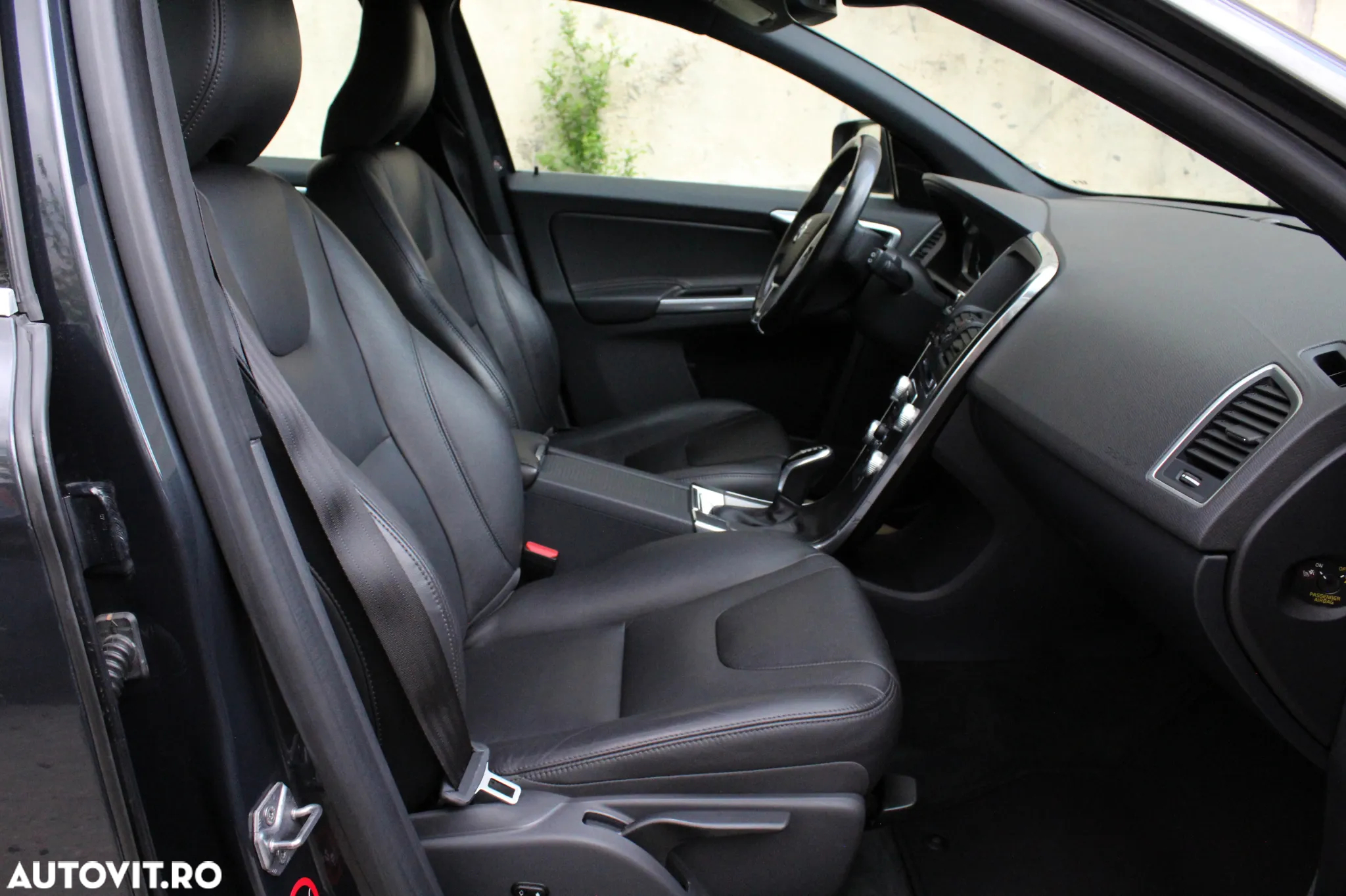 Volvo XC 60 D4 Geartronic Summum - 9