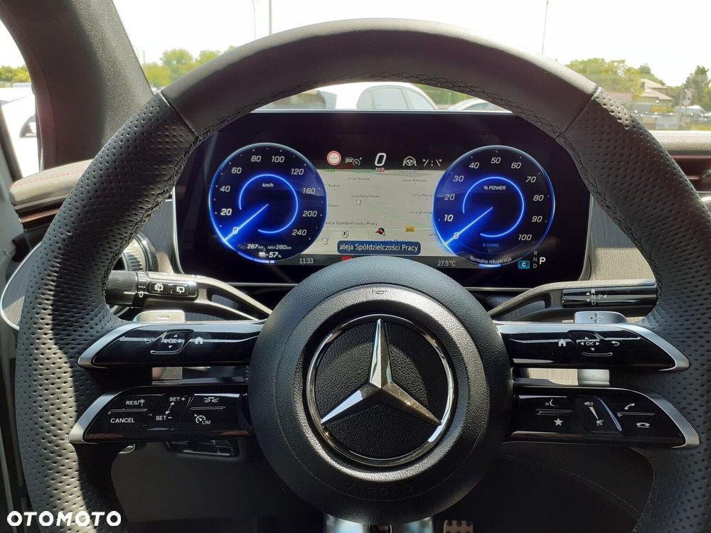 Mercedes-Benz EQE - 12