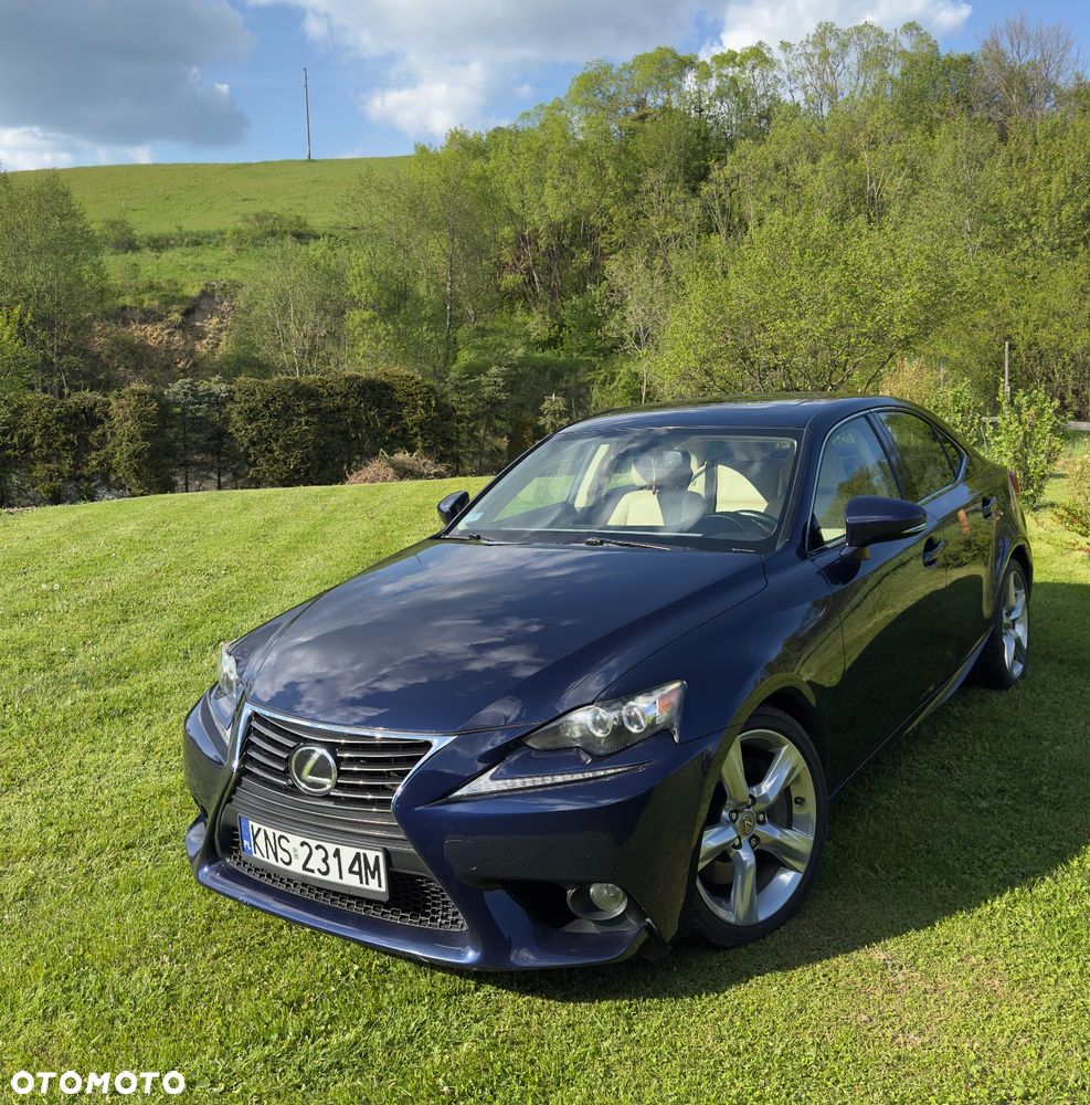 Lexus IS - 1