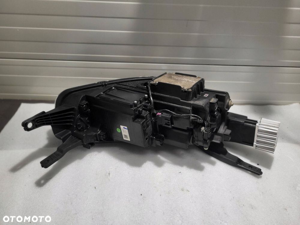 mg zs lift full led przód strona lewa - 6
