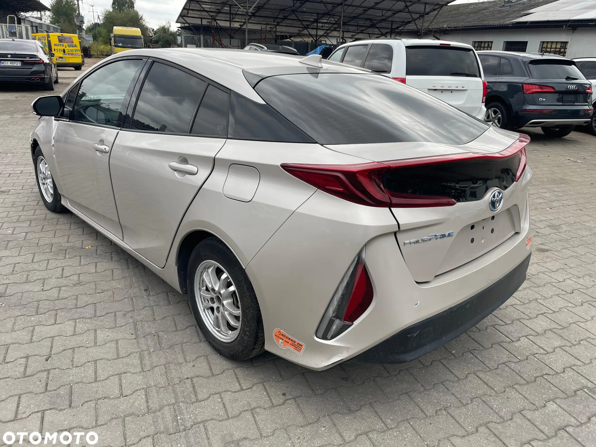 Toyota Prius Plug-in 1.8 Hybrid Executive - 2