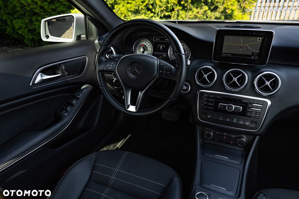 Mercedes-Benz Klasa A 180 (BlueEFFICIENCY) 7G-DCT - 21