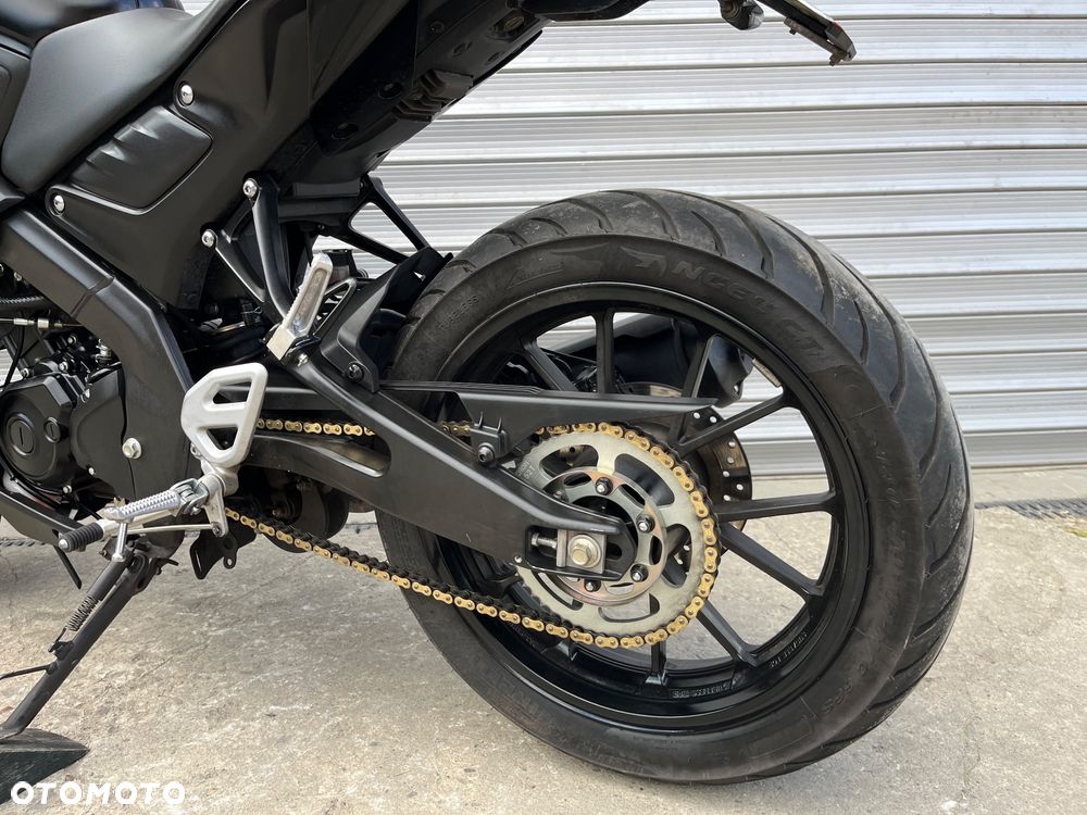 Yamaha MT - 12