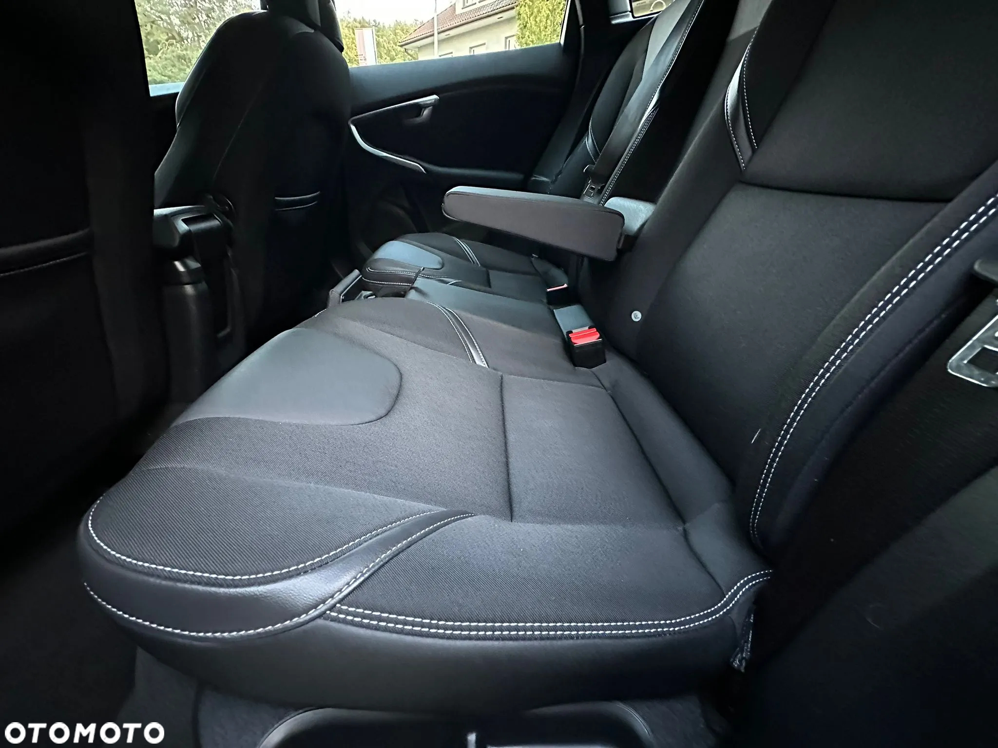 Volvo V40 D2 Momentum - 34