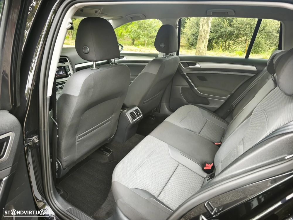 VW Golf Variant 1.6 TDi BlueMotion Confortline - 12
