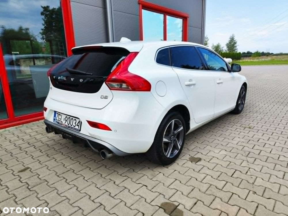 Volvo V40 D2 Drive-E R-Design Momentum - 12